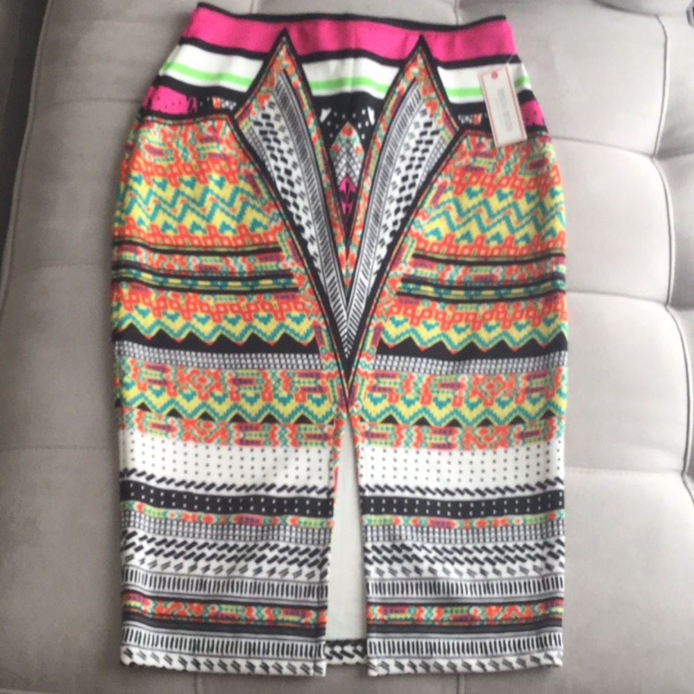 Bisou Bisou Women’s Stretch Skirt Size Small